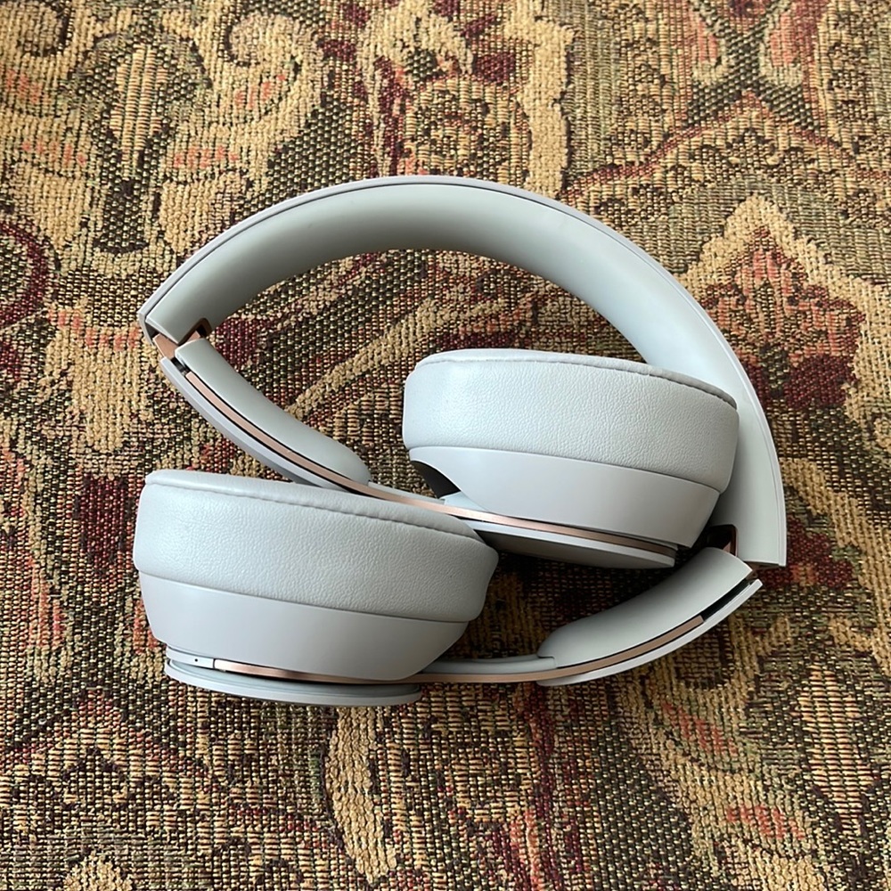 Beats Solo 3 with Case